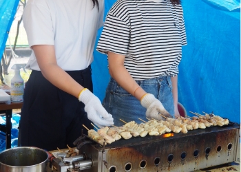 飲食